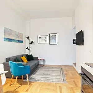 Design And New Flat In Navigli District Milan