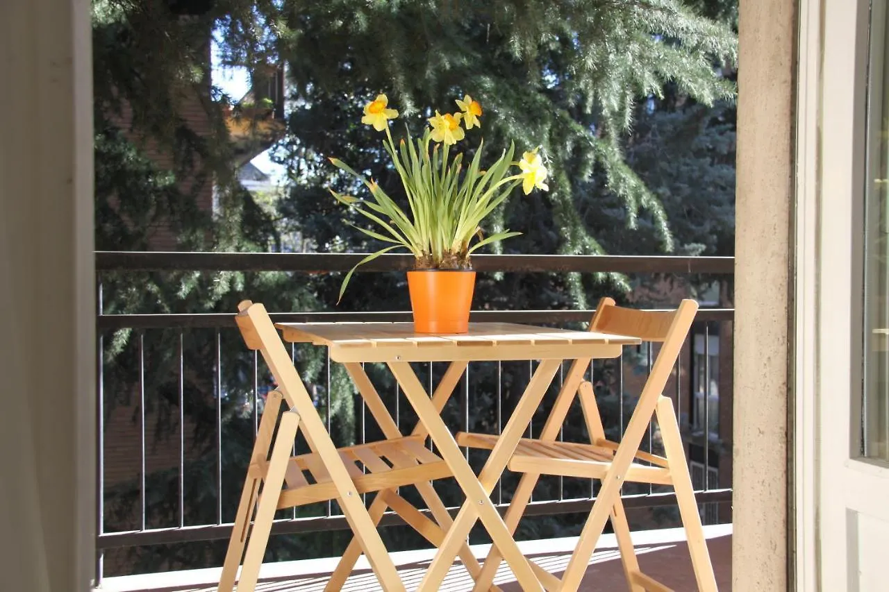 Lotus B&B Milan 5*,  Italy