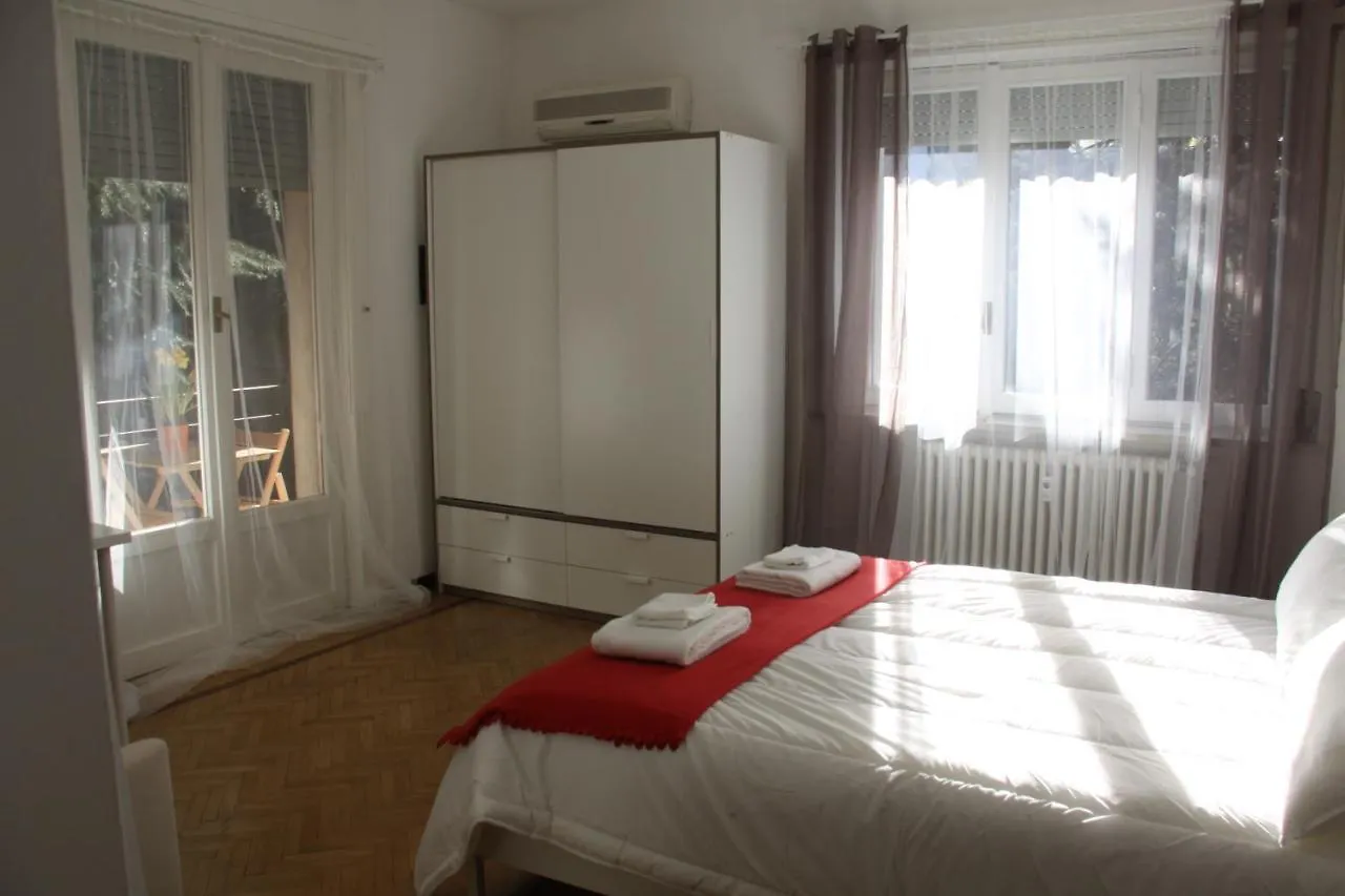 מילאנו Lotus B&B לינה וארוחת בוקר